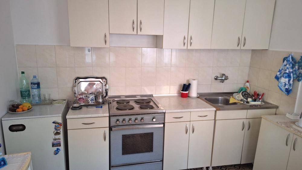 Slika 3 - Ne propusti ! Stan blizu centra , nadomak parka , sa terasom i predivnom zajedničkom baštomarka , 