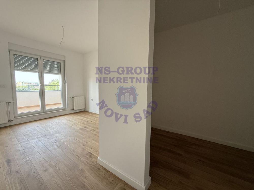 Slika 8 - Jedna od najboljih zgrada u ovom kraju! Četvorosoban, odličan stan! š. 529534