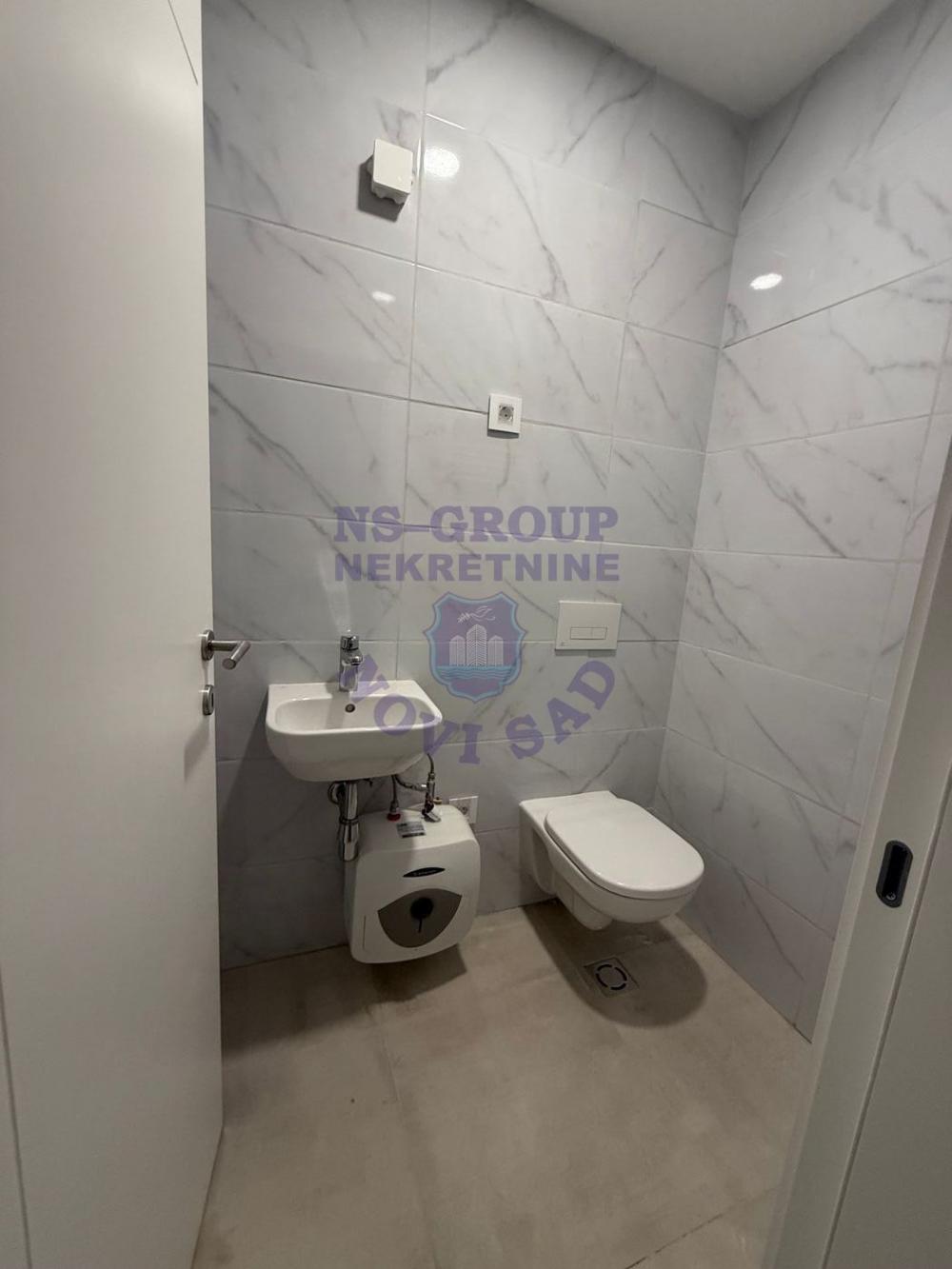 Slika 9 - Kvalitetna zgrada! Uknjižen, troiposoban stan sa PDV-om! š. 529531