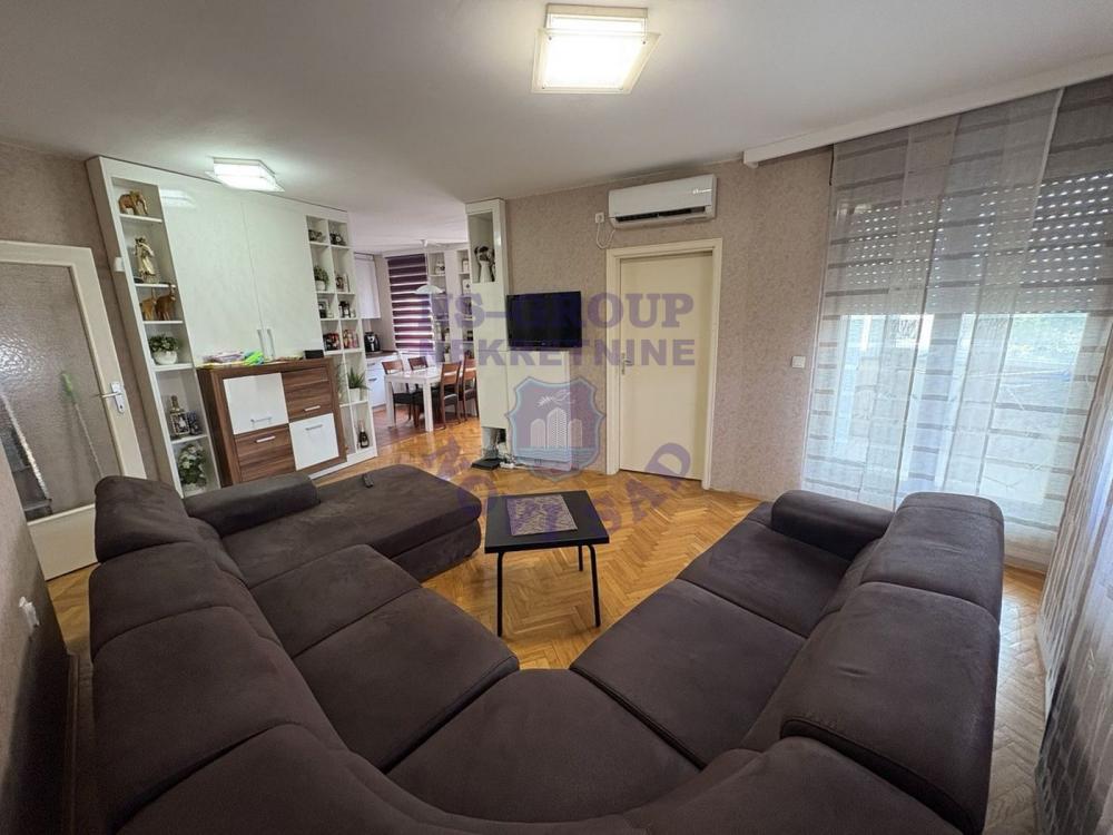 Slika 9 - Danila Kiša-namešten 1/1