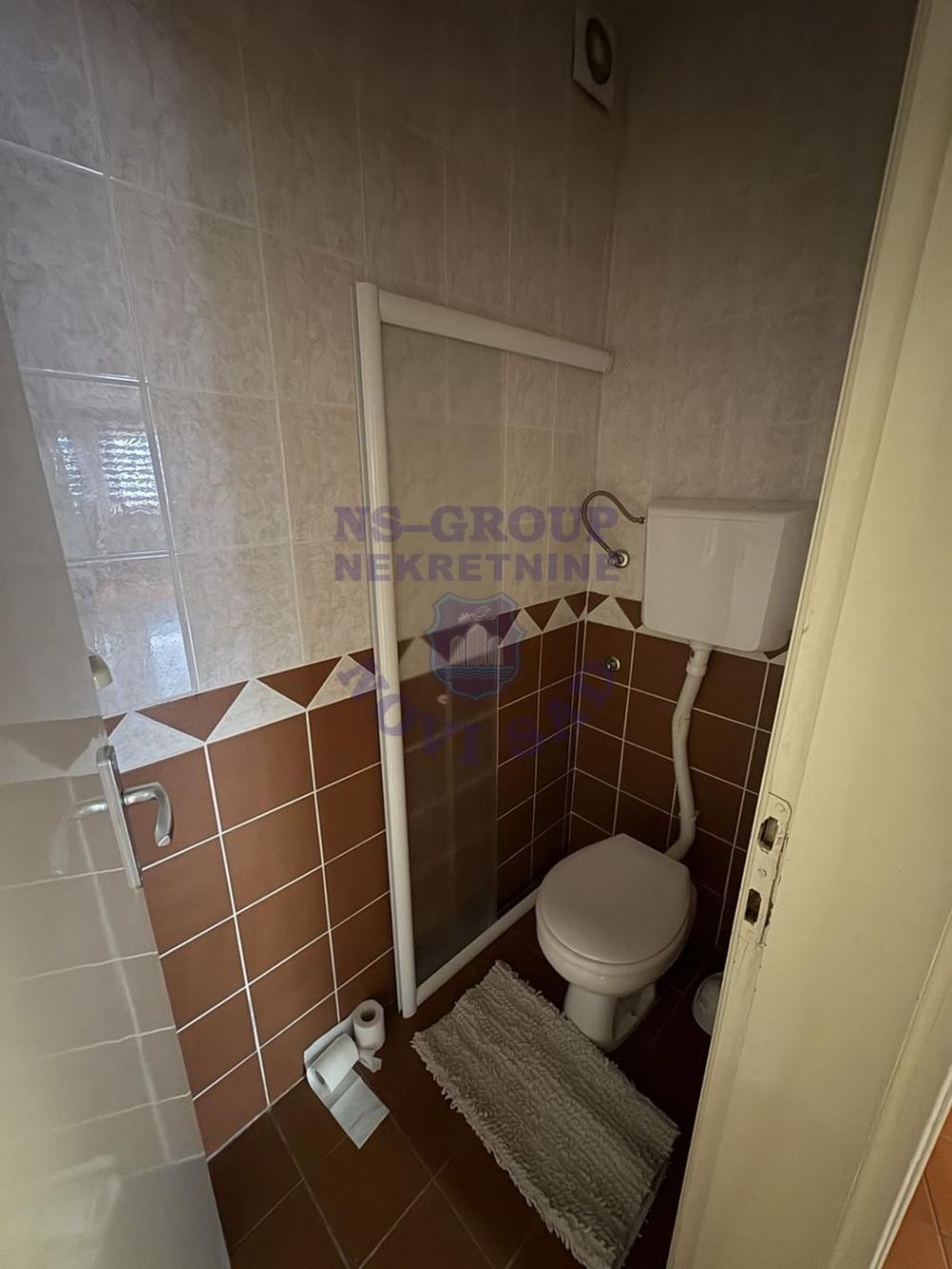 Slika 5 - Danila Kiša-namešten 1/1