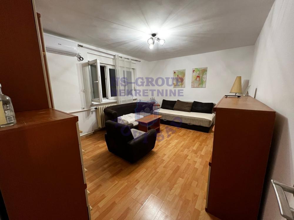 Glavna slika -Prodaje se odlican dvosoban stan kod Sajma