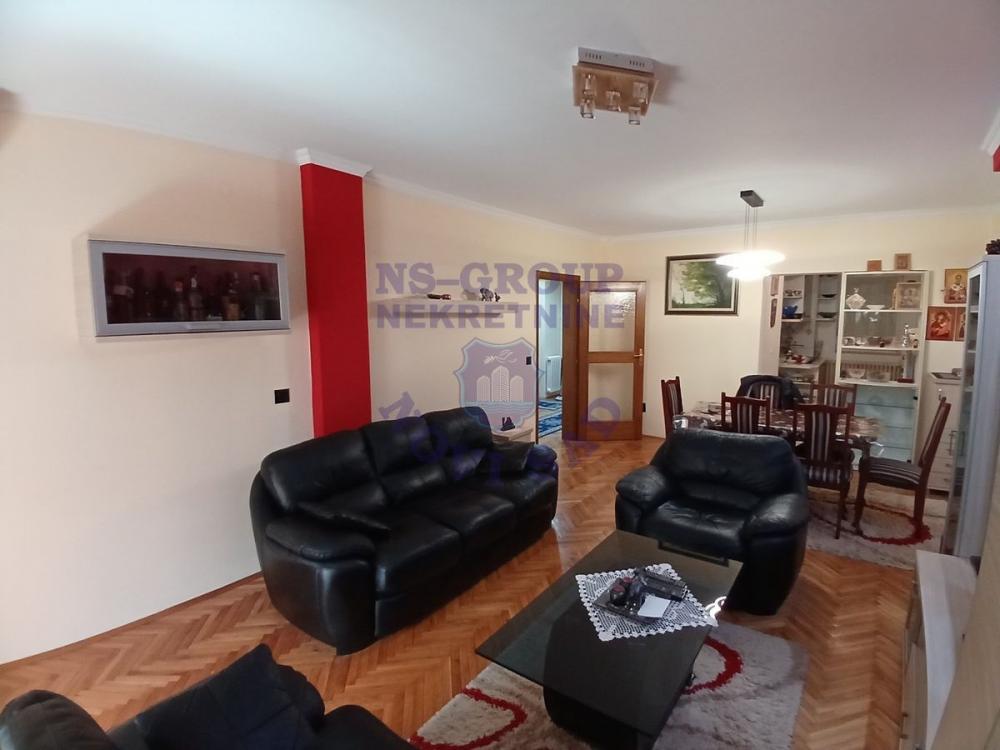 Slika 1 - Komforan na odličnoj lokaciji !