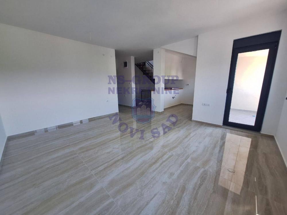 Slika 0 - Trosoban stan u Veterniku 71m2 