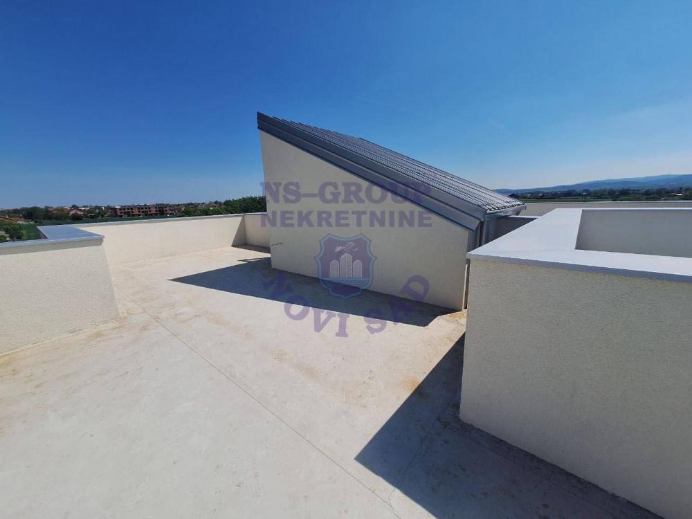 Glavna slika -Trosoban stan u Veterniku 71m2 