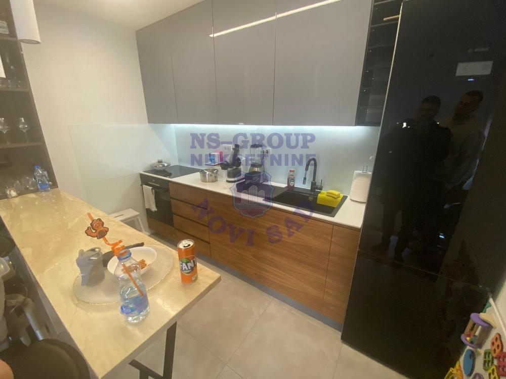 Slika 5 - Četvorosoban, 168m2, Bulevar patrijarha Pavla (Somborski bulevar) Novi Sad