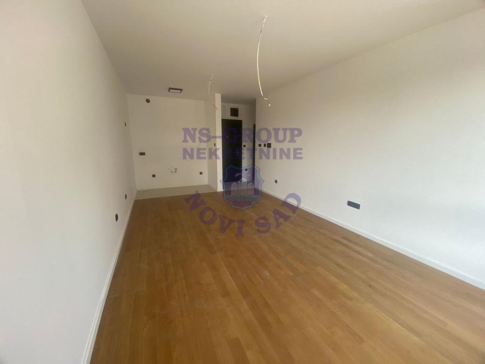 Slika 1 - Prodaja stana, 39m2, Telep Novi Sad, sa terasom, ima lift