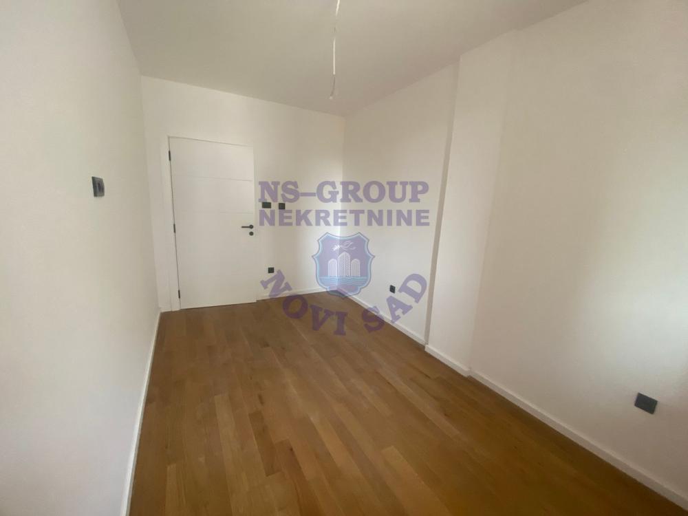 Glavna slika -Prodaja stana, 39m2, Telep Novi Sad, sa terasom, ima lift