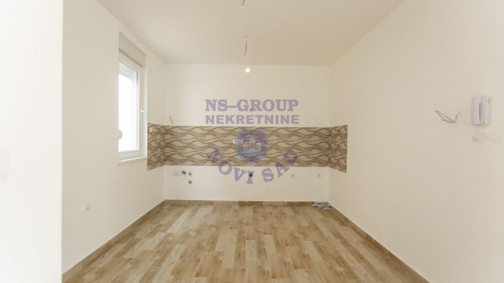 Slika 6 - Divan trosoban stan na Telepu