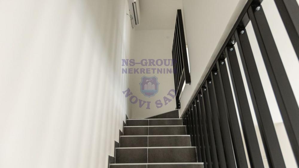 Slika 4 - Divan trosoban stan na Telepu