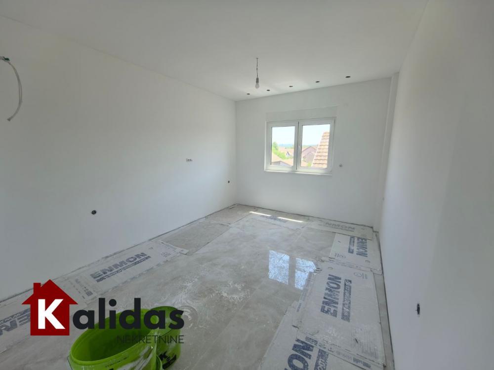 Slika 2 - Stan,NOVI SAD,ADICE,kv: 53, € 108000, ID: 1007872