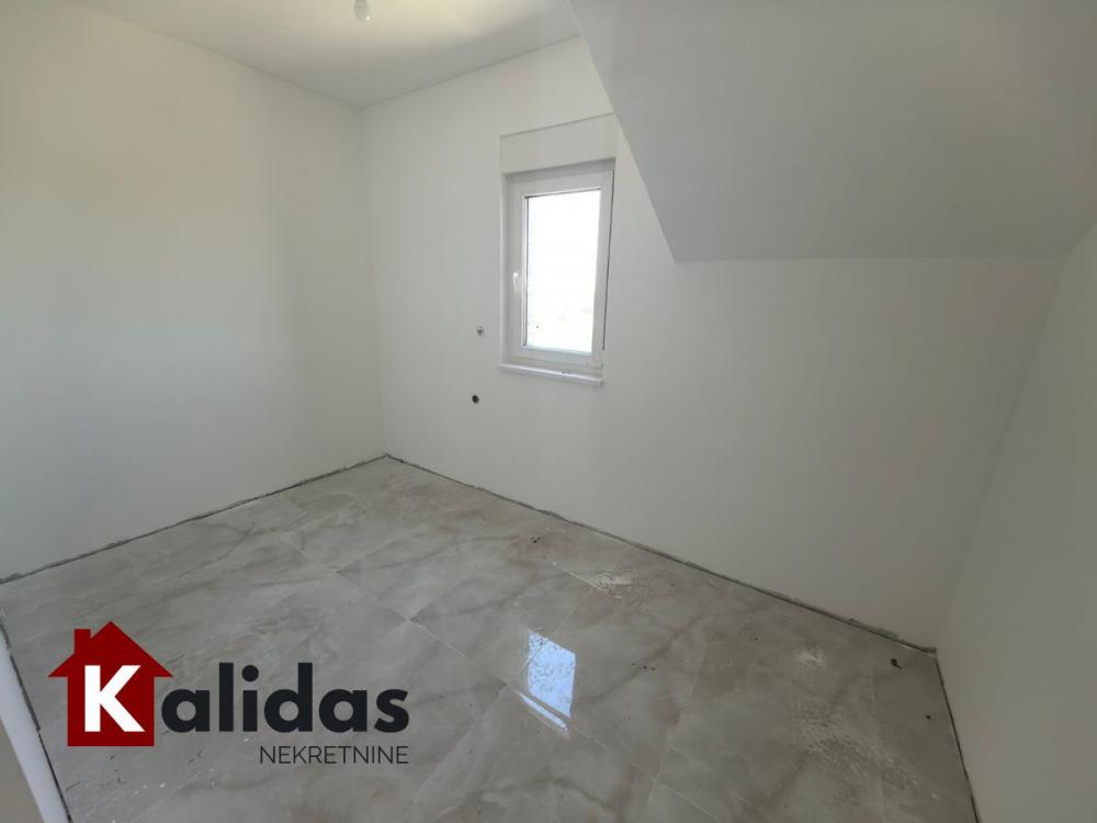 Slika 3 - Stan,NOVI SAD,ADICE,kv: 53, € 108000, ID: 1007872