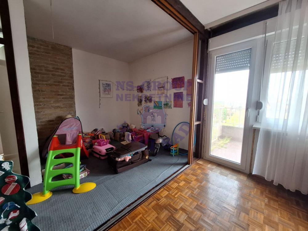 Slika 10 - Trosoban stan na Avijaciji! 