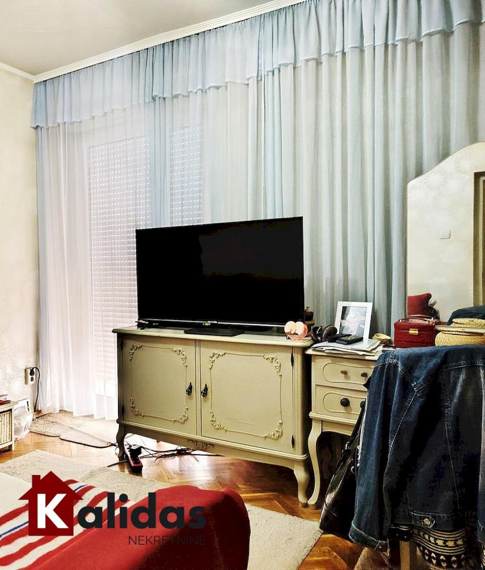 Slika 3 - Stan,NOVI SAD,KEJ,kv: 71, € 179900, ID: 1007883