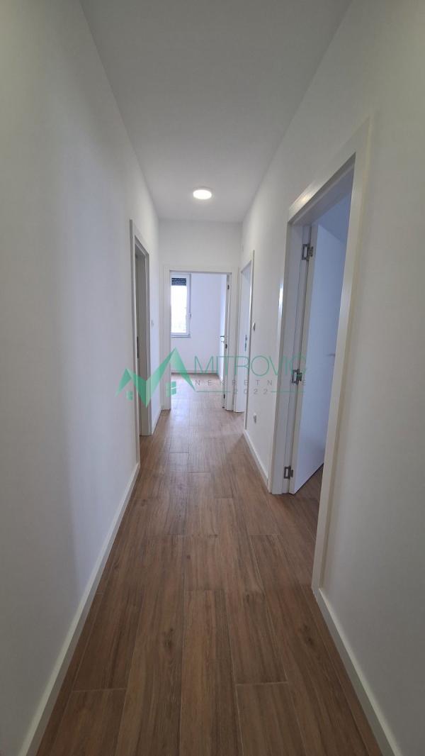 Slika 2 - Četvorosoban porodični stan na Alibegovcu 