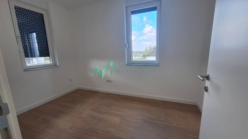 Slika 5 - Četvorosoban porodični stan na Alibegovcu 