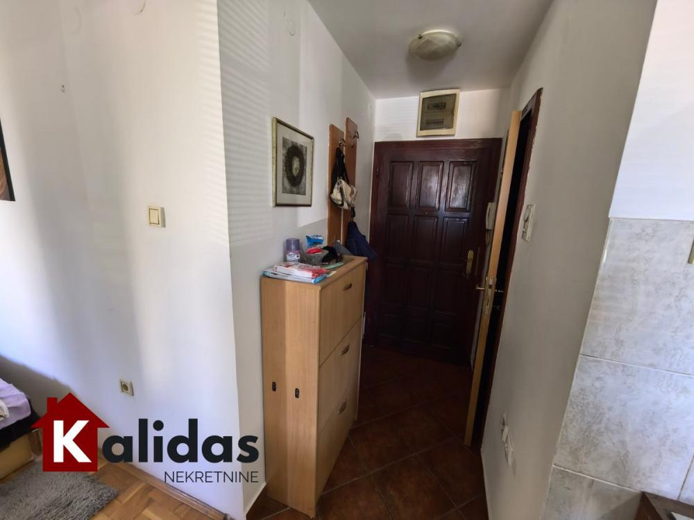 Slika 7 - Stan,NOVI SAD,BULEVAR EVROPE,kv: 27, € 86500, ID: 1007875