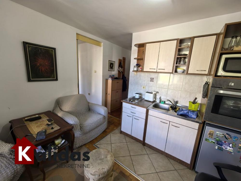 Slika 1 - Stan,NOVI SAD,BULEVAR EVROPE,kv: 27, € 86500, ID: 1007875