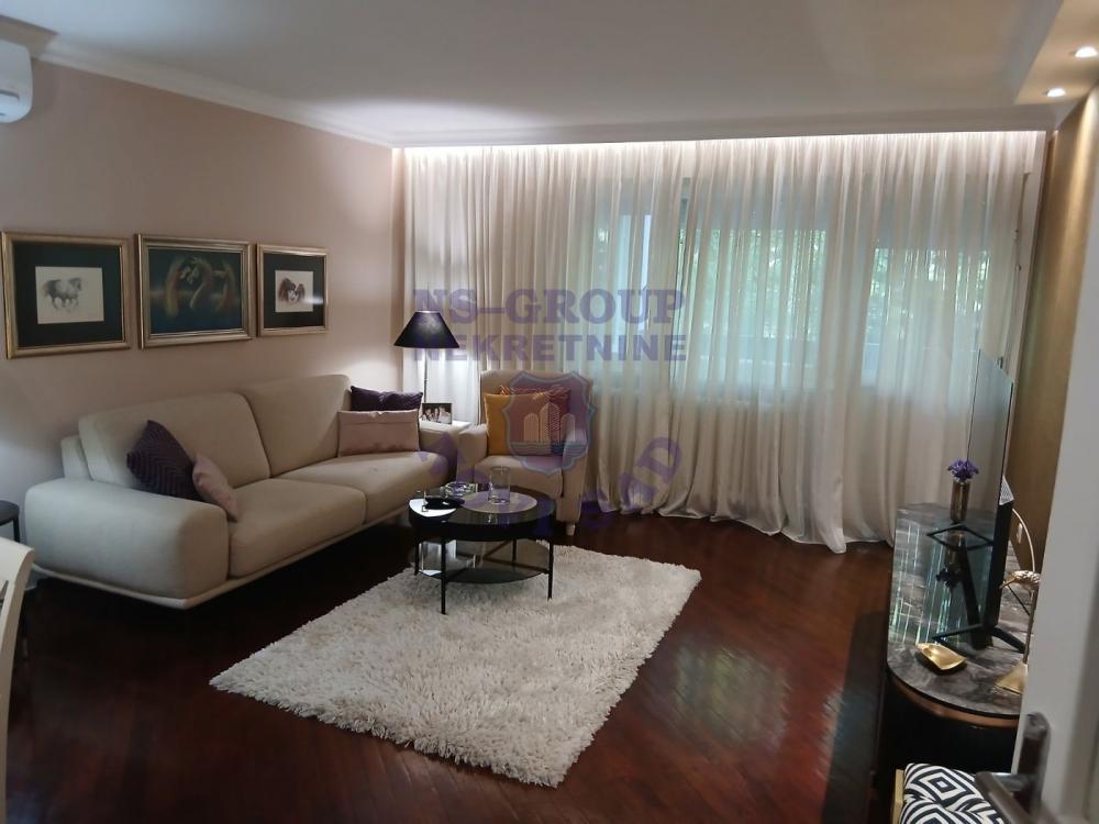 Glavna slika -Odličan stan na Novom Naselju! 86m2