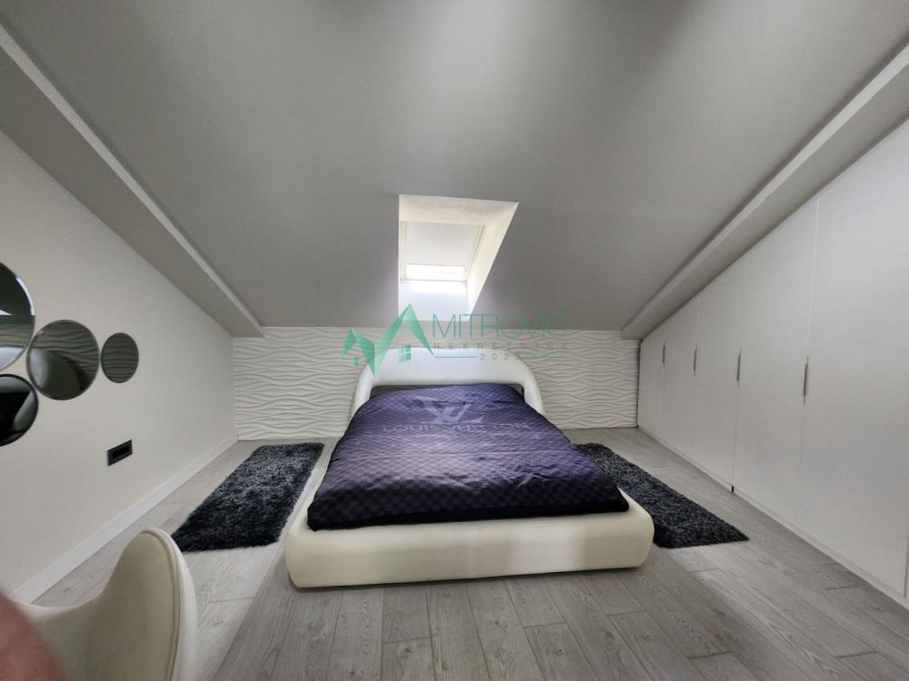 Slika 8 - Prodaje se luksuzan četvorosoban stan sa četiri parking mesta 