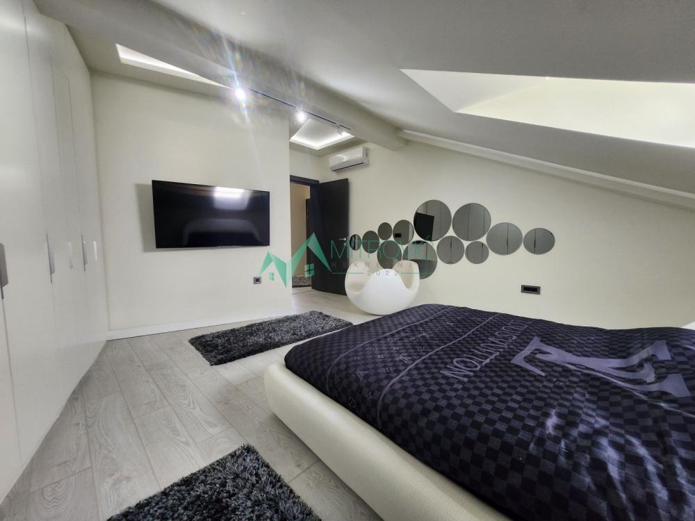 Slika 9 - Prodaje se luksuzan četvorosoban stan sa četiri parking mesta 