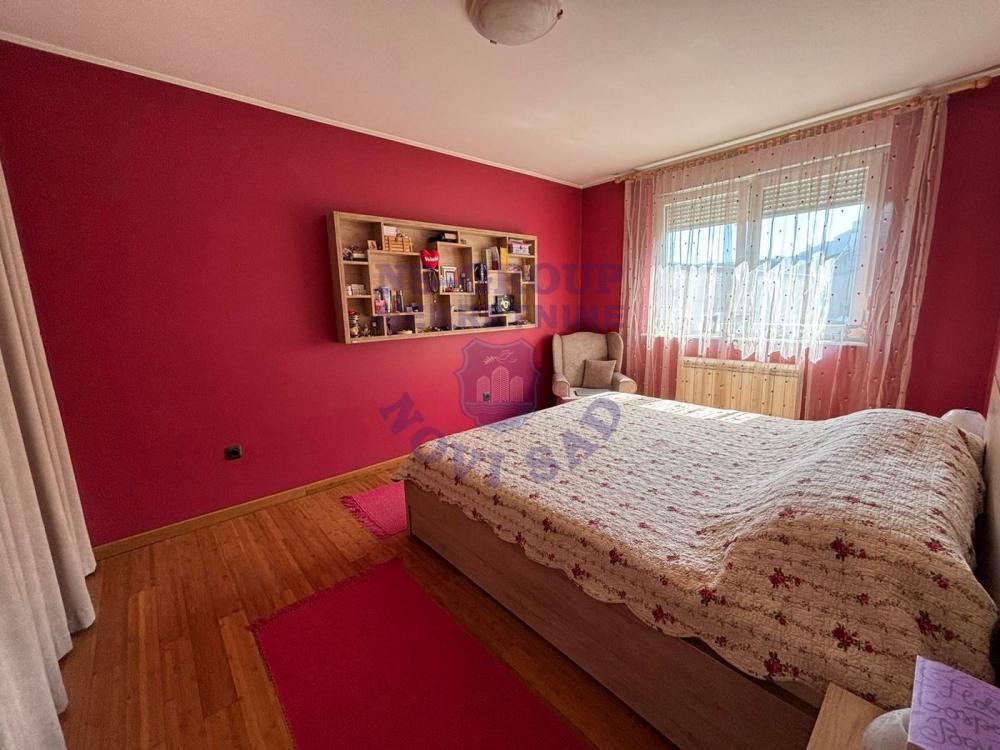 Glavna slika -Odlican stan na Grbavici 115m