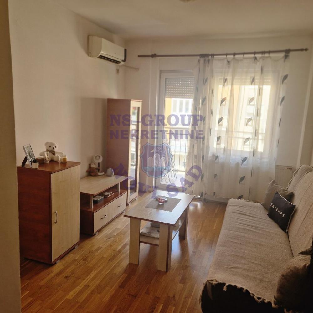 Glavna slika -Fantastičan dvosoban stan na Novoj Detelinari