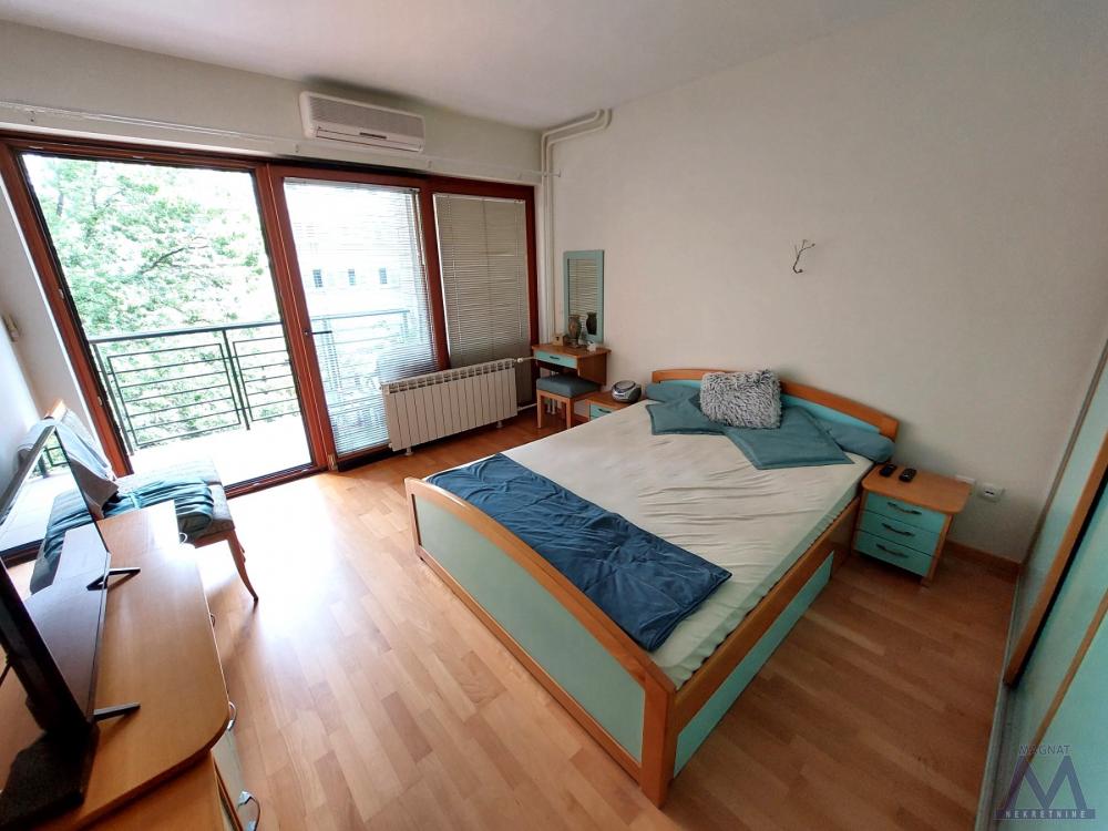 Slika 5 - Stan,NOVI SAD,CENTAR,kv: 163, € 545900, ID: 1018958