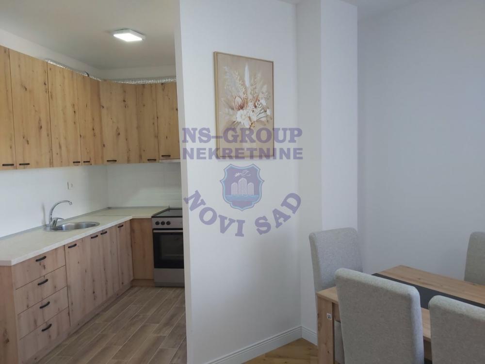Slika 2 - Četvorosoban, Petrovaradin Novi Sad