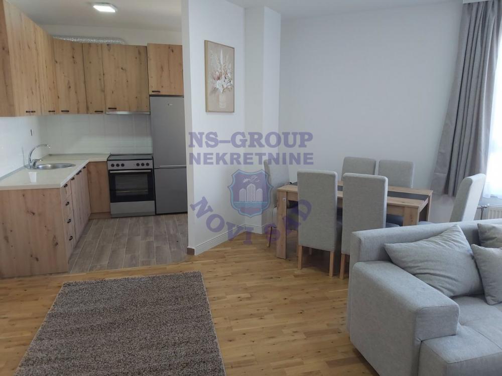 Slika 4 - Četvorosoban, Petrovaradin Novi Sad