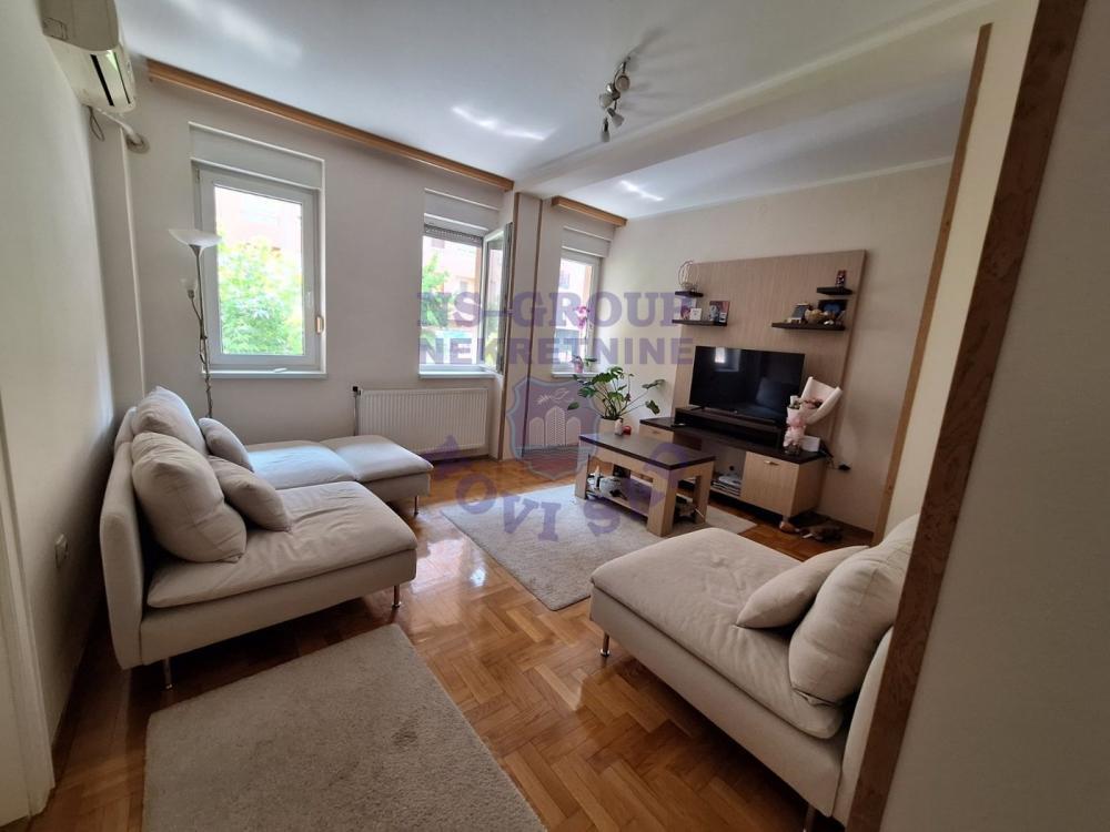 Glavna slika -Dvoiposoban stan na Novoj Detelinari