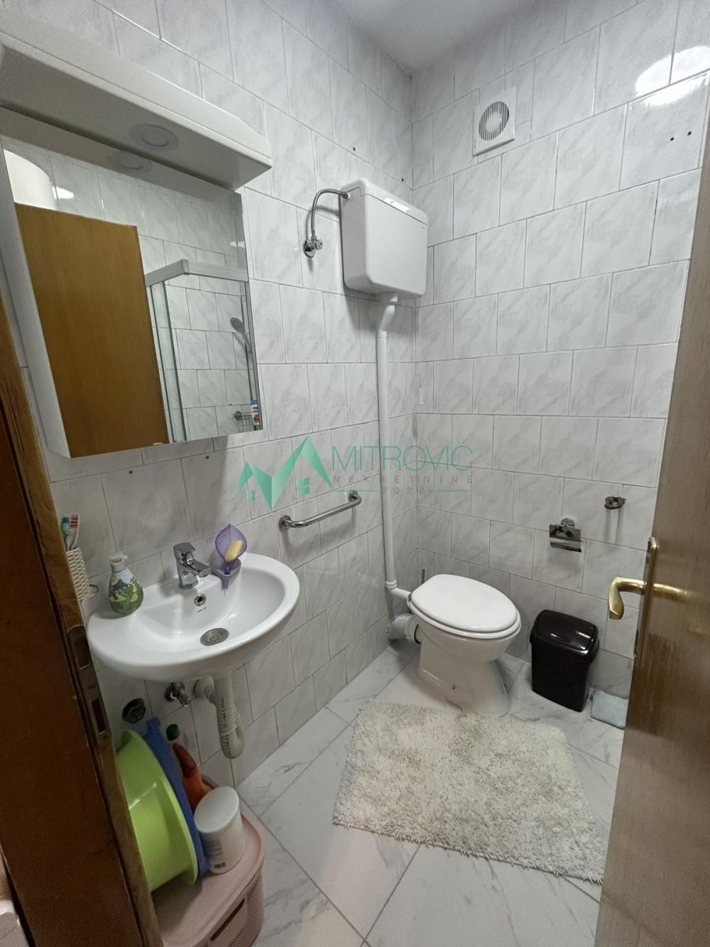 Slika 8 - Jednoiposoban stan kod Sajma 30 m2 