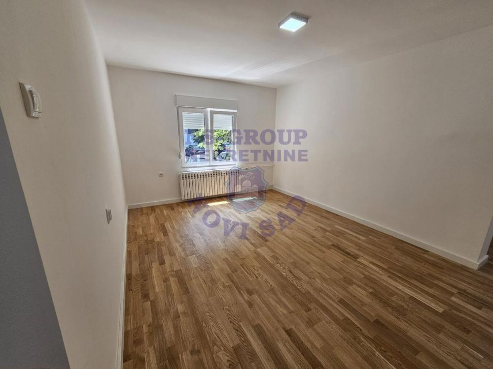 Glavna slika -Dvosoban stan na Satelitu