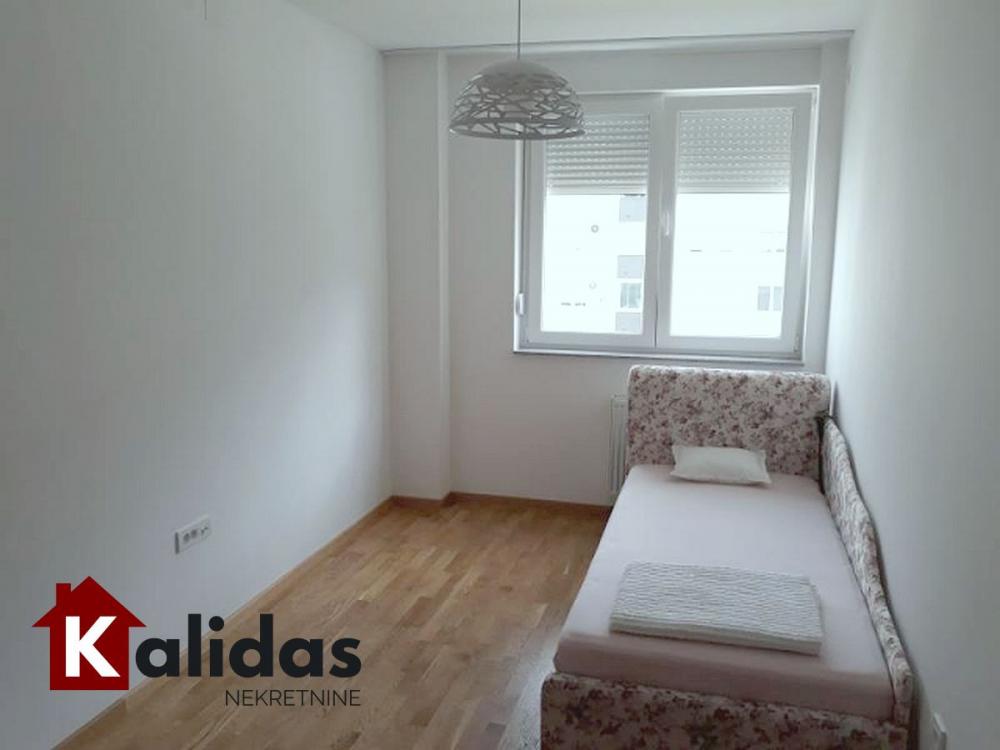 Slika 6 - Stan,NOVI SAD,SAJAM,kv: 60, € 194460, ID: 1007900