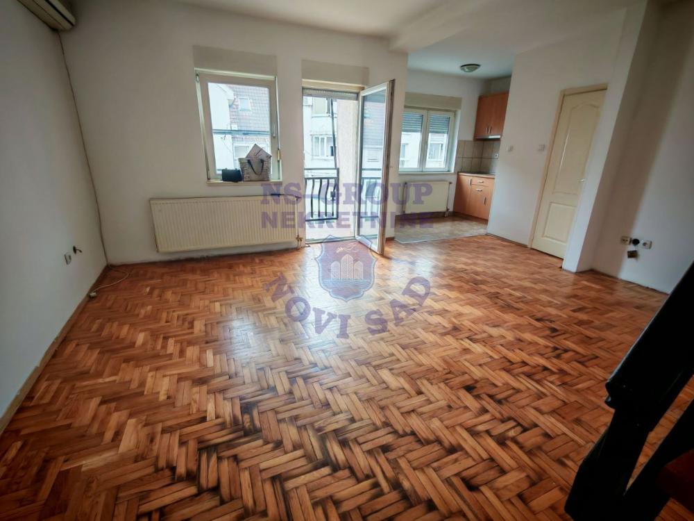 Glavna slika -Jednoiposoban stan na Bulevaru