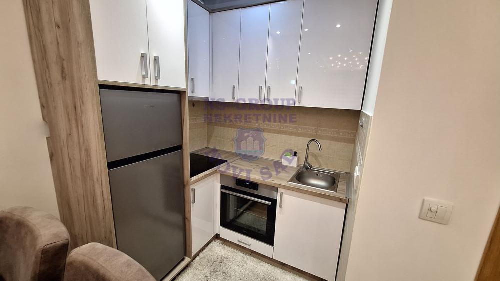 Slika 4 - Dvosoban stan na Bulevaru Patrijarha Pavla