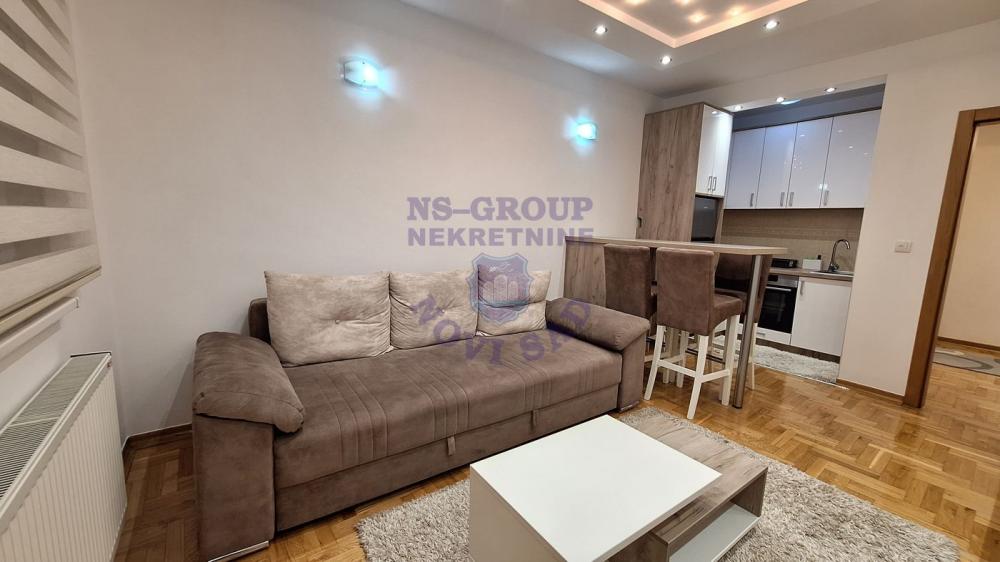 Slika 2 - Dvosoban stan na Bulevaru Patrijarha Pavla