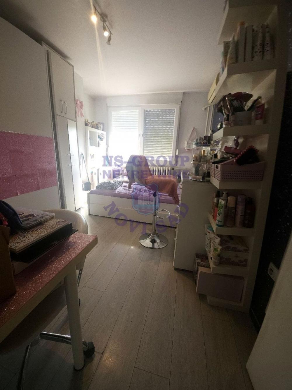 Slika 4 - Trosoban stan na Limanu 4, 78m2