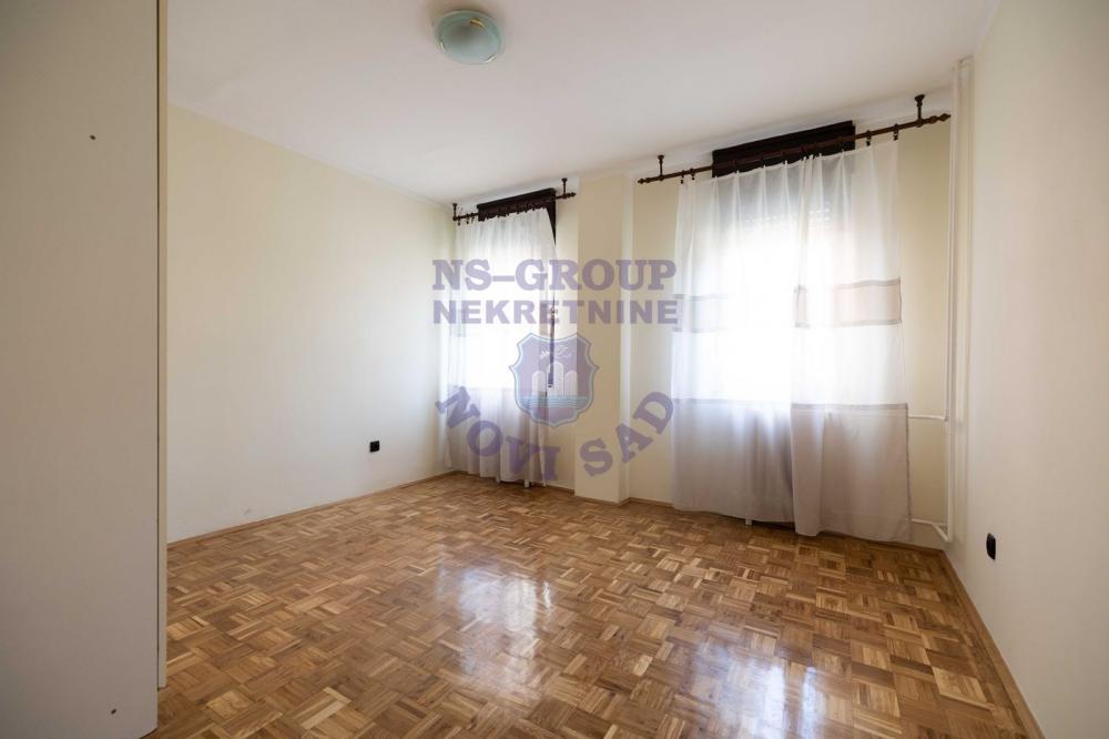 Slika 7 - Komforan dvosoban stan na Novom Naselju, može da bude dvoiposoban