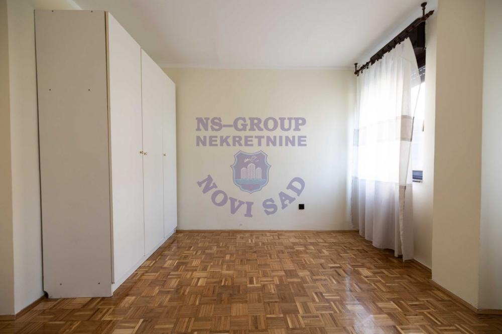 Slika 5 - Komforan dvosoban stan na Novom Naselju, može da bude dvoiposoban