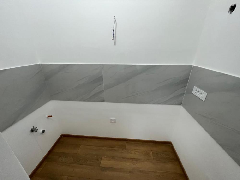 Slika 11 - Dvoiposoban stan 60m M. Gorkog renoviran TOP