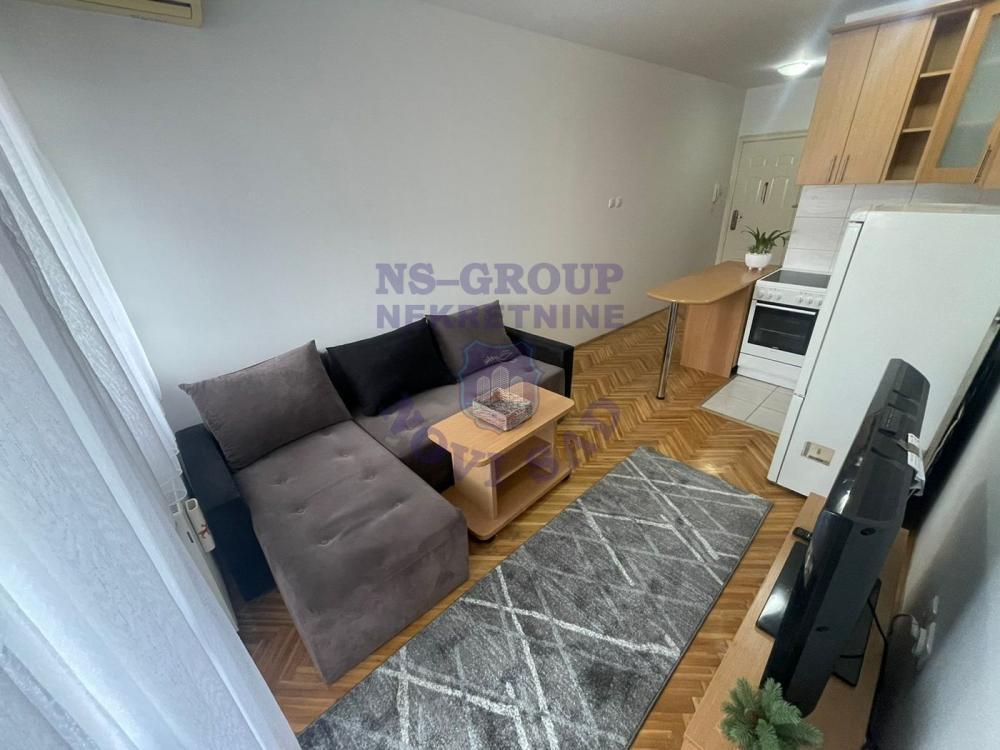 Glavna slika -Garsonjera na Novoj Detelinari 26m2