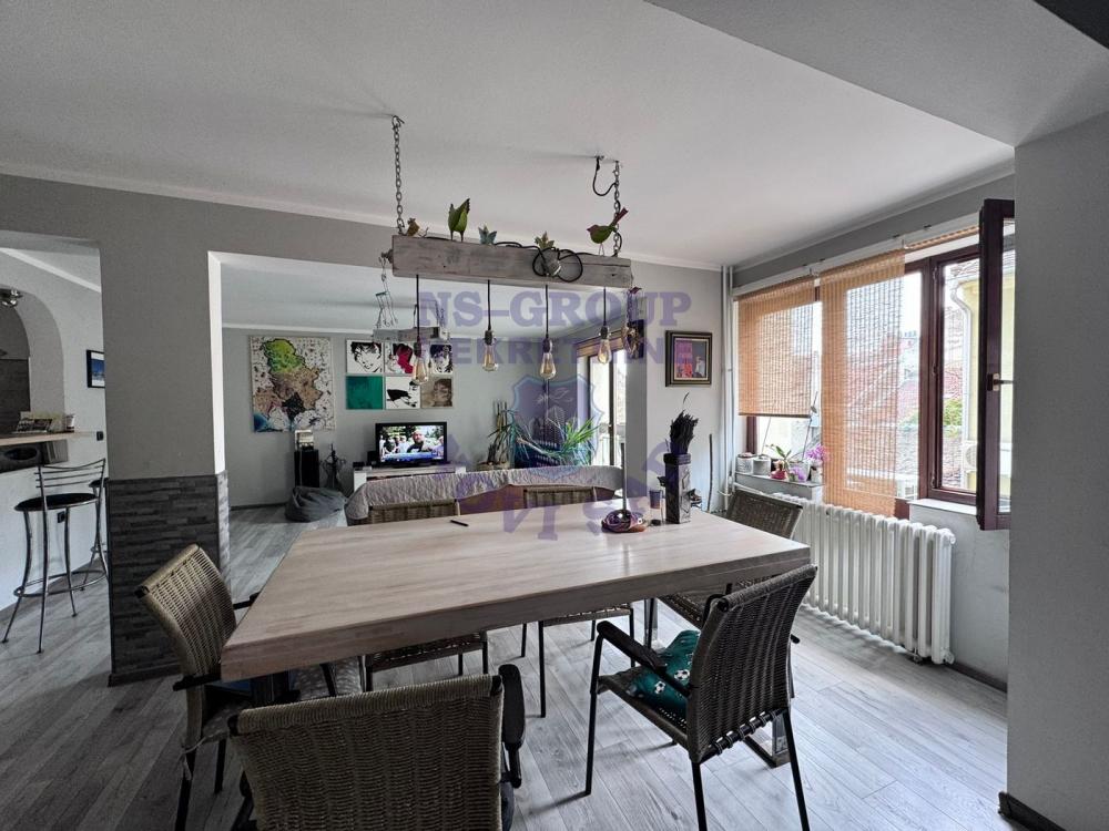 Slika 9 - Četvorosoban stan u centru! 102m2