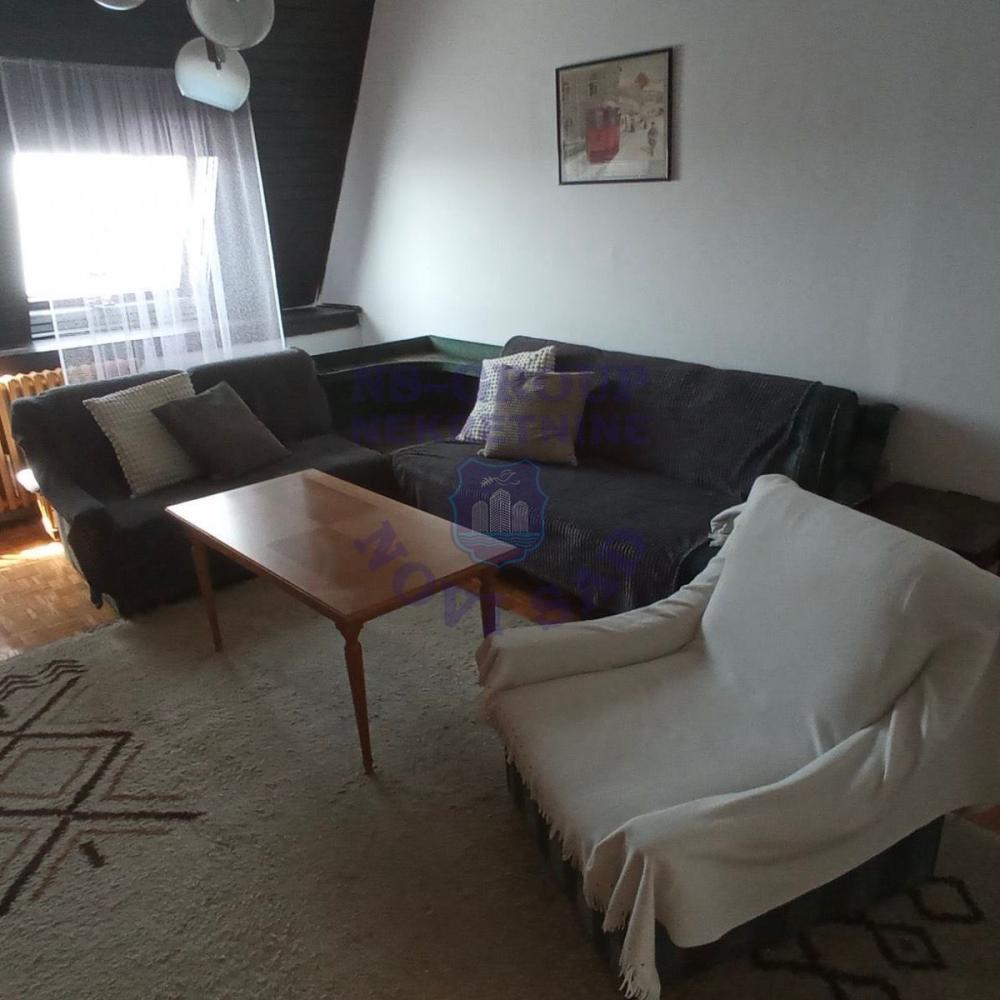 Glavna slika -Trosoban stan na Novoj Detelinari 82m2