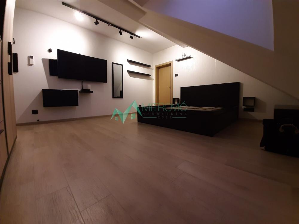 Slika 11 - Luksuzni dupleks stan u centru grada