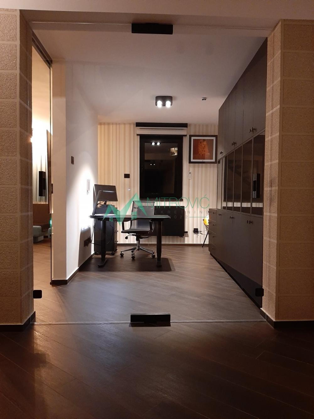 Slika 6 - Luksuzni dupleks stan u centru grada