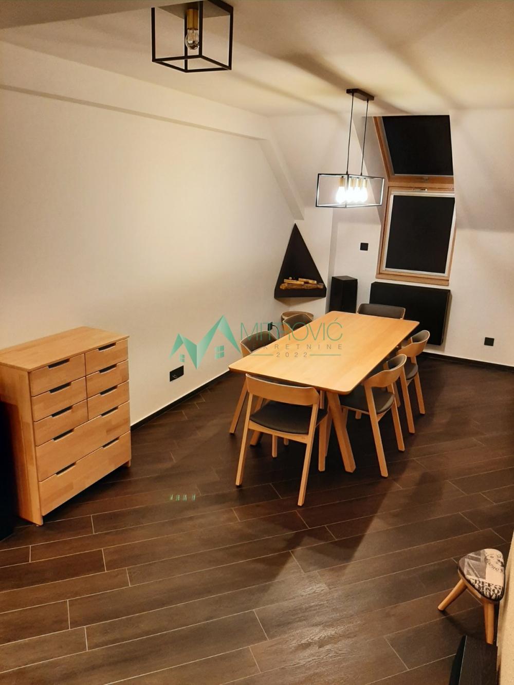 Slika 4 - Luksuzni dupleks stan u centru grada