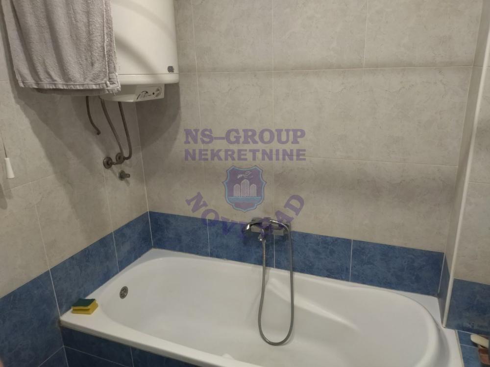 Slika 3 - Dvosoban stan na Bulevaru 54m2 