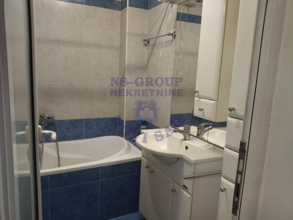 Slika 4 - Dvosoban stan na Bulevaru 54m2 