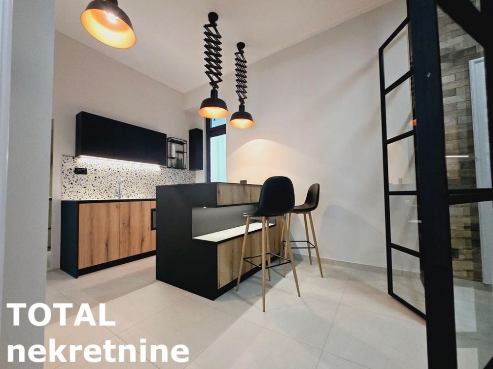 Slika 7 - Stan,NOVI SAD,CENTAR,kv: 100.00, € 345000, ID: 1099082